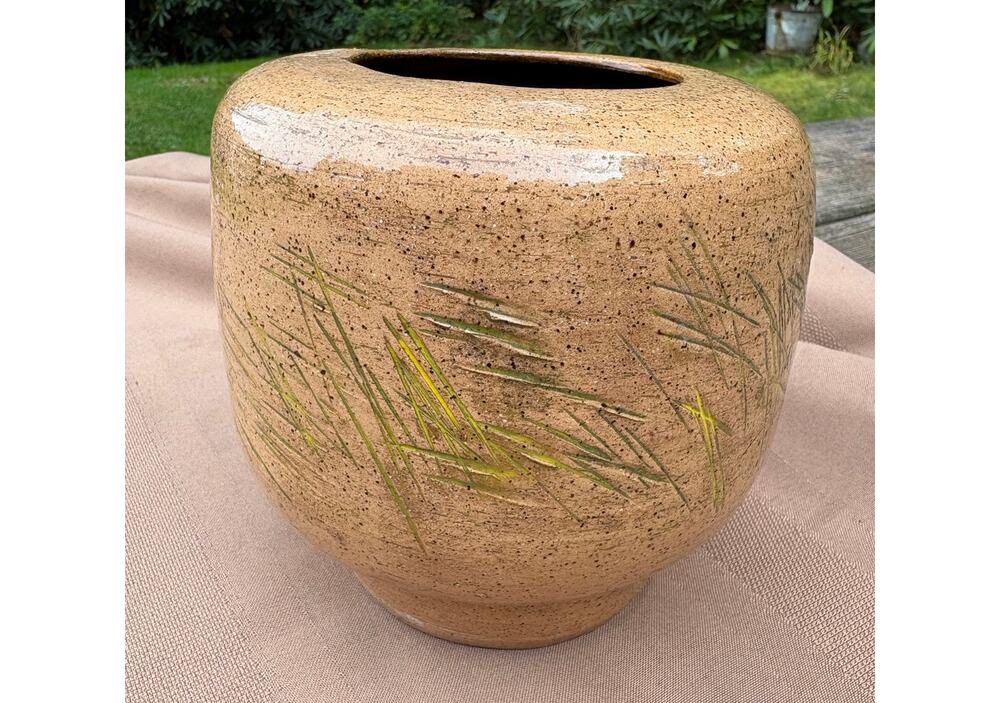 Vintage Signed Studio Art Pottery Vase Vessel Abstract Incised Design